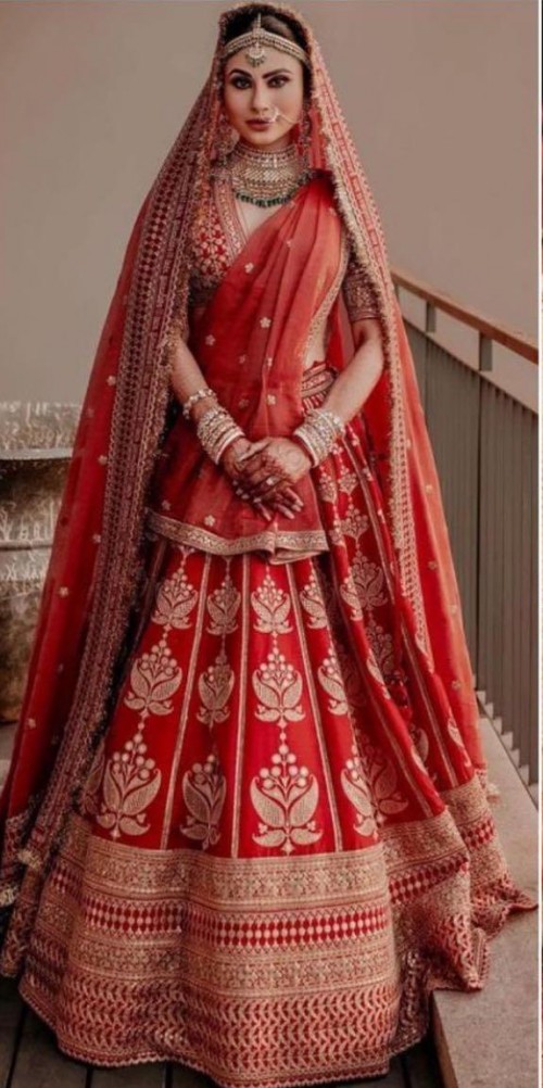 Sari vs Lehenga