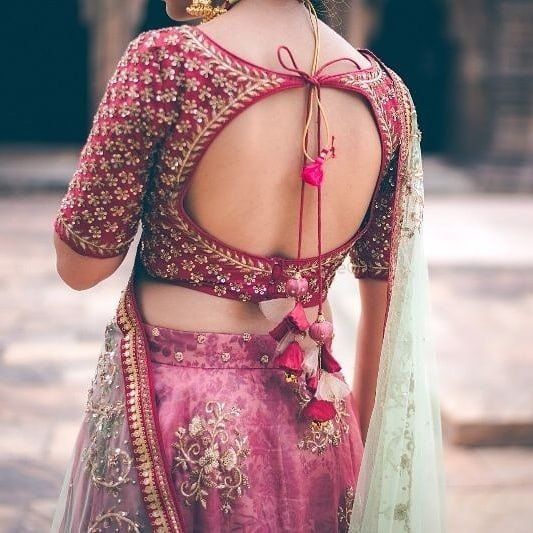Diwali Look: Janhvi Kapoor shares gorgeous photos in silver embellished backless  blouse and lehenga, fans feel