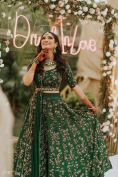 Mehendi outfits for bride sale