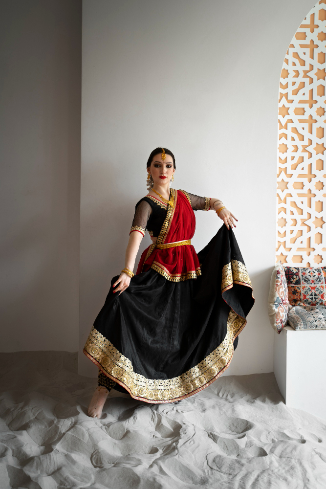 Traditional Do this to heavy lehengas.... add tulle or make a skirt that'll  help it poof out | Half saree designs, Half saree lehenga, Lehenga saree  design