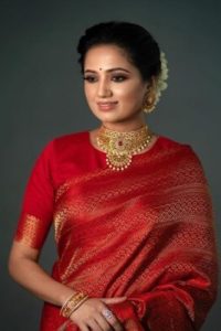 blouse designs for red sarees